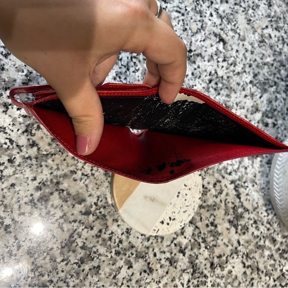 Louis Vuitton | MI0020 EUC Women’s Red Epi Wallet Gorgeous! Authentic - Picture 8 of 13